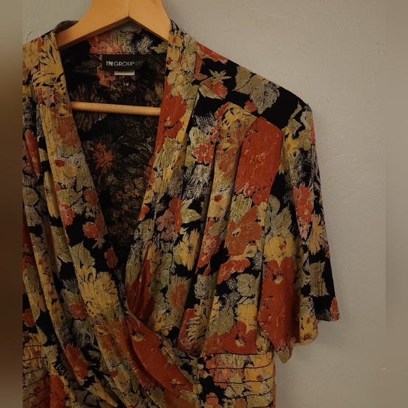Vintage 1980s Cropped Floral Blouse - Picture 6 of 13
